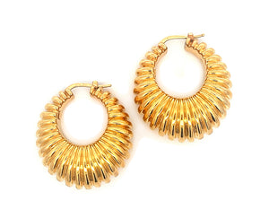 Yellow gold ribbed oval hoop earrings