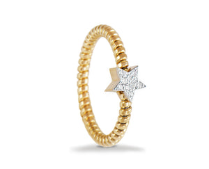 Yellow gold ring with a diamond star