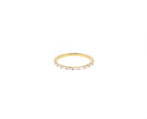 Yellow gold alliance ring baguette diamonds