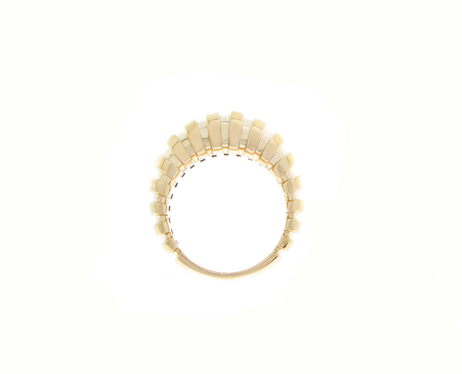 Yellow gold ribbed ring