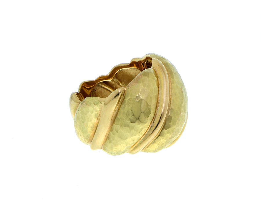 Yellow gold hammered ring with ridge