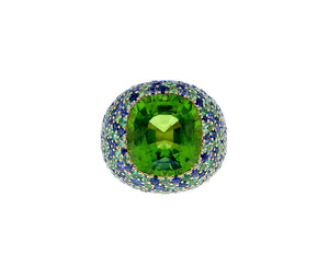 Yellow gold ring with peridots, sapphires and tsavorite