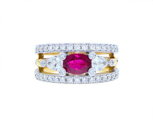 Wit- en geelgouden ring met een robijn en diamanten