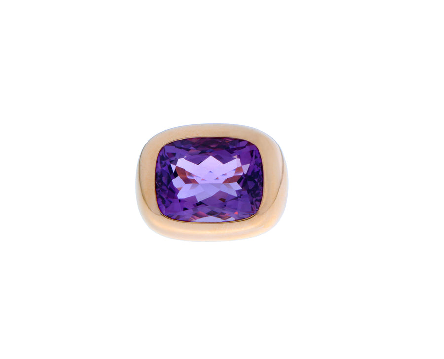 Rose gold ring with amethyst