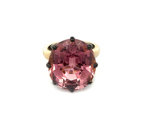 Yellow gold ring with a tourmaline