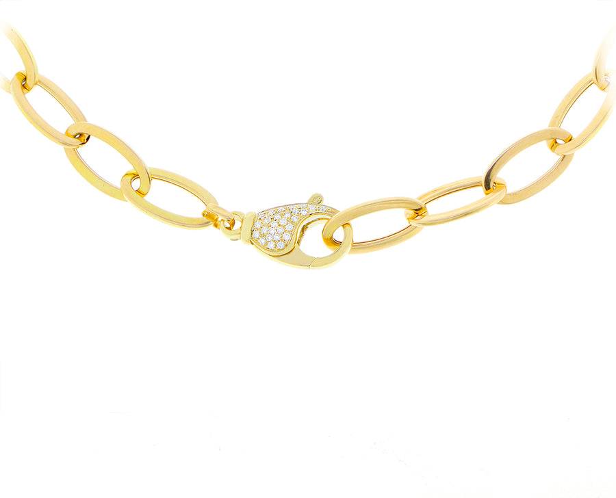 Yellow gold necklace with a diamond lock
