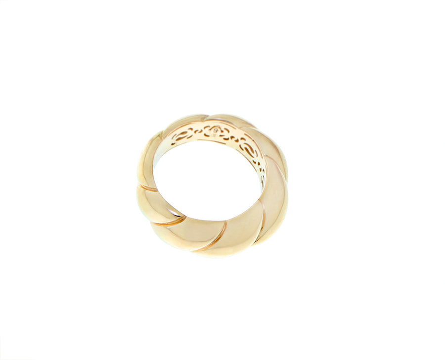 Yellow gold twisted ring