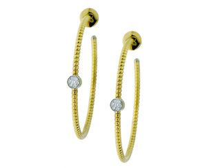 Yellow gold earrings with a diamond element