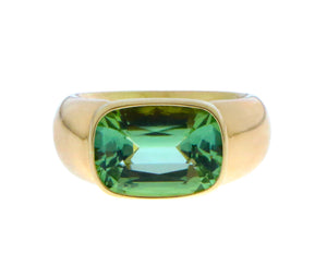 Yellow gold ring with a tourmaline