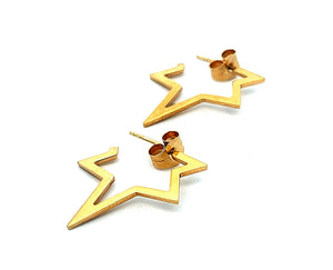 Yellow gold open star earring (single)