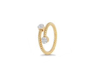 Yellow gold ring with two diamond rounds