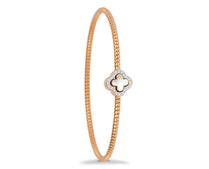 Rose gold tubo bracelet with a mother of pearl and diamond clover