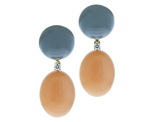 Yellow gold earrings with diamonds and cabochon cut moonstone