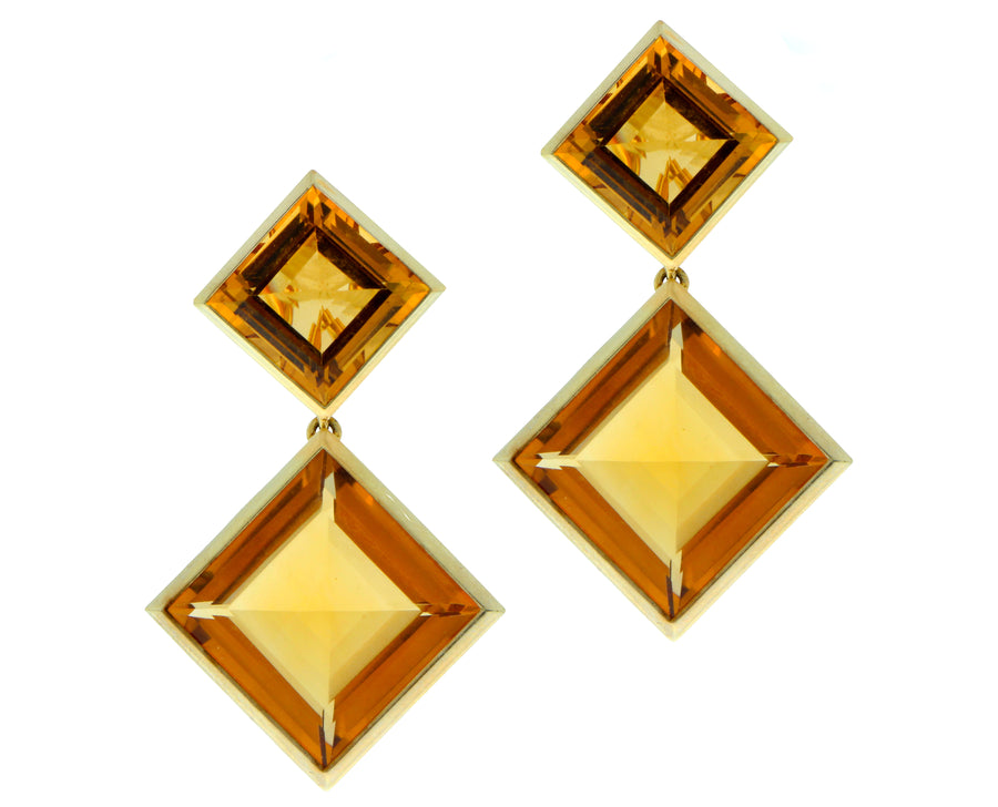 Yellow gold earrings with light citrine